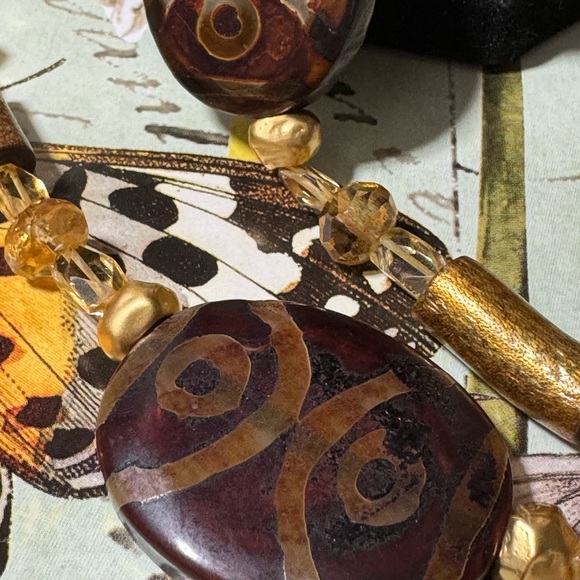 Tibetan agate oval Stone, Citrine Necklace,  30” long, gold filled toggle - Picture 4 of 6